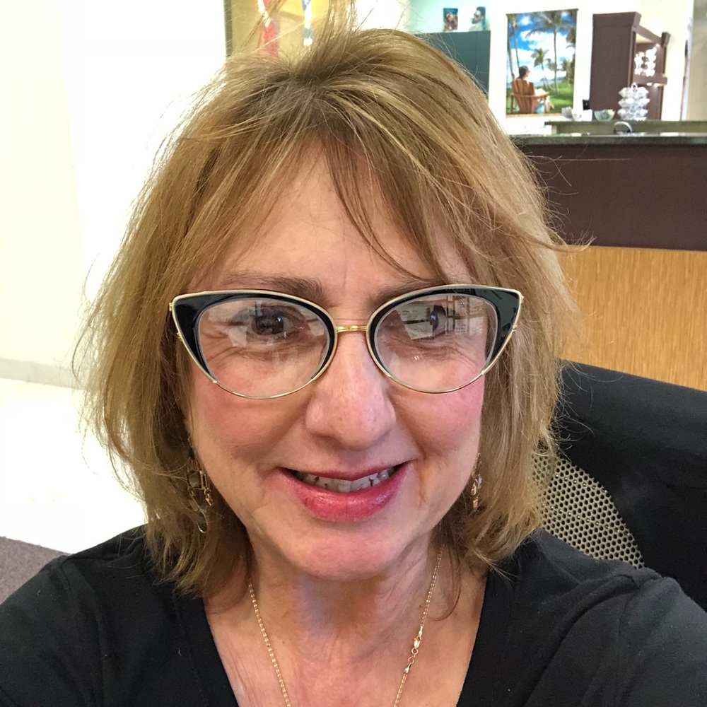 Meet your Posher, Debbie